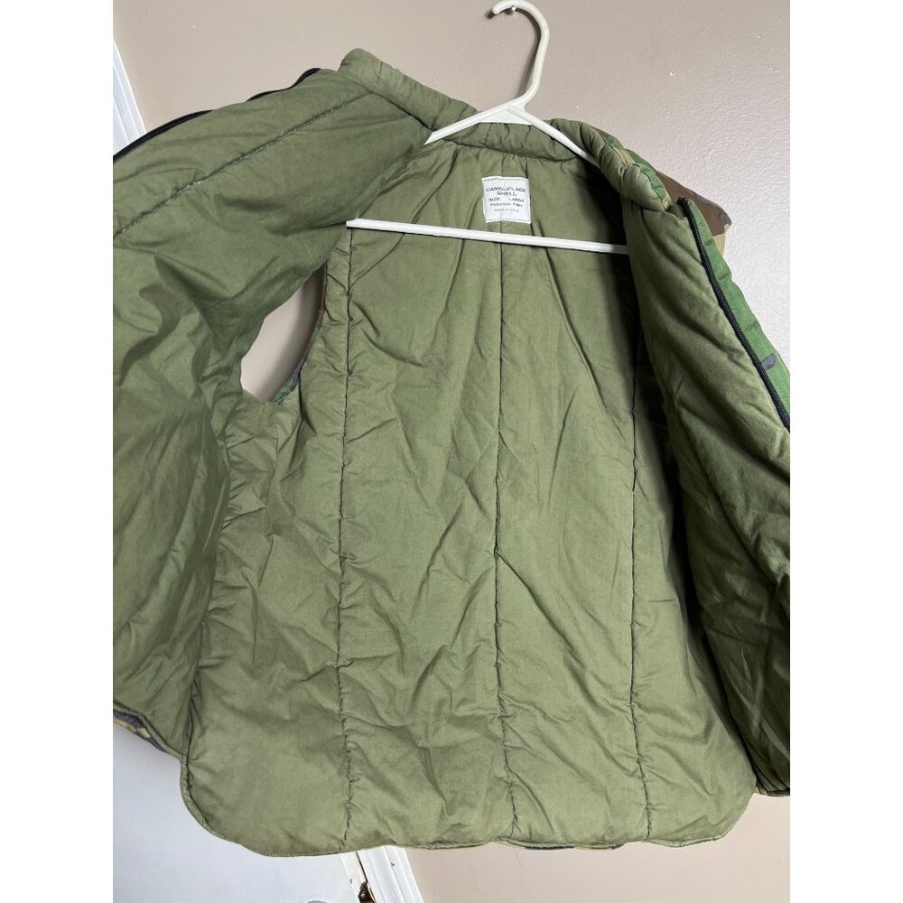 Camouflage Shell Puffer Vest Woodland Twill Cold Weather Hunt Gorpcore USA Men L - Picture 3 of 7